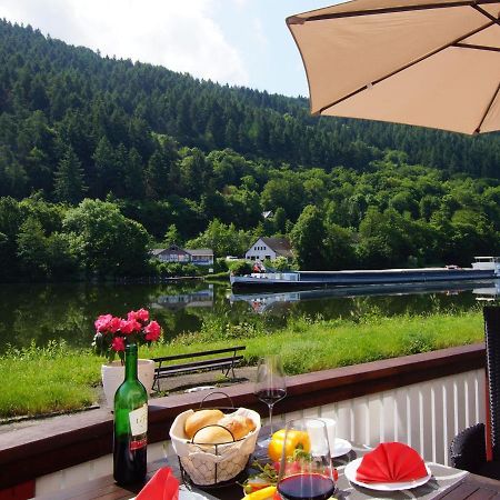 Altes Faehrhaus An Der Mosel Anno1633 Apartment Traben-Trarbach Bagian luar foto