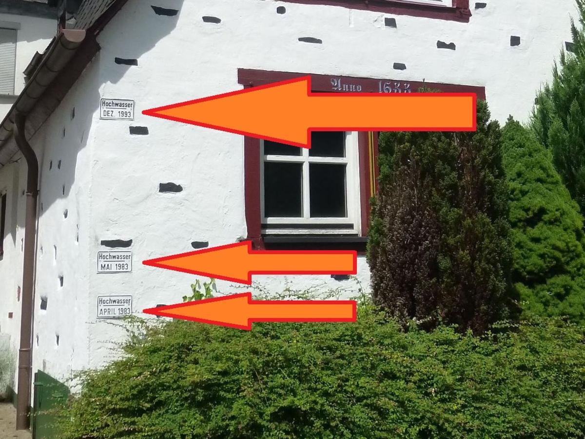 Altes Faehrhaus An Der Mosel Anno1633 Apartment Traben-Trarbach Bagian luar foto
