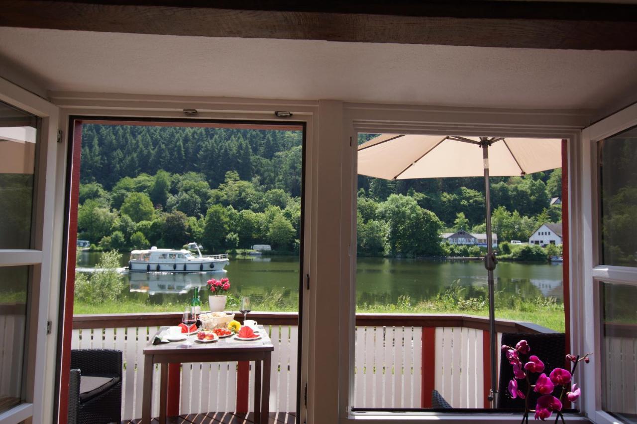 Altes Faehrhaus An Der Mosel Anno1633 Apartment Traben-Trarbach Bagian luar foto