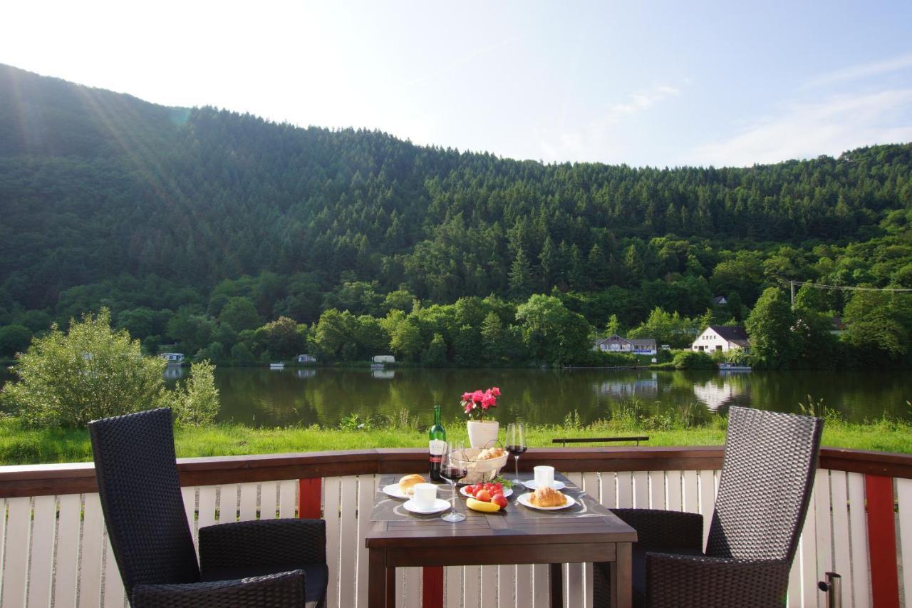Altes Faehrhaus An Der Mosel Anno1633 Apartment Traben-Trarbach Bagian luar foto