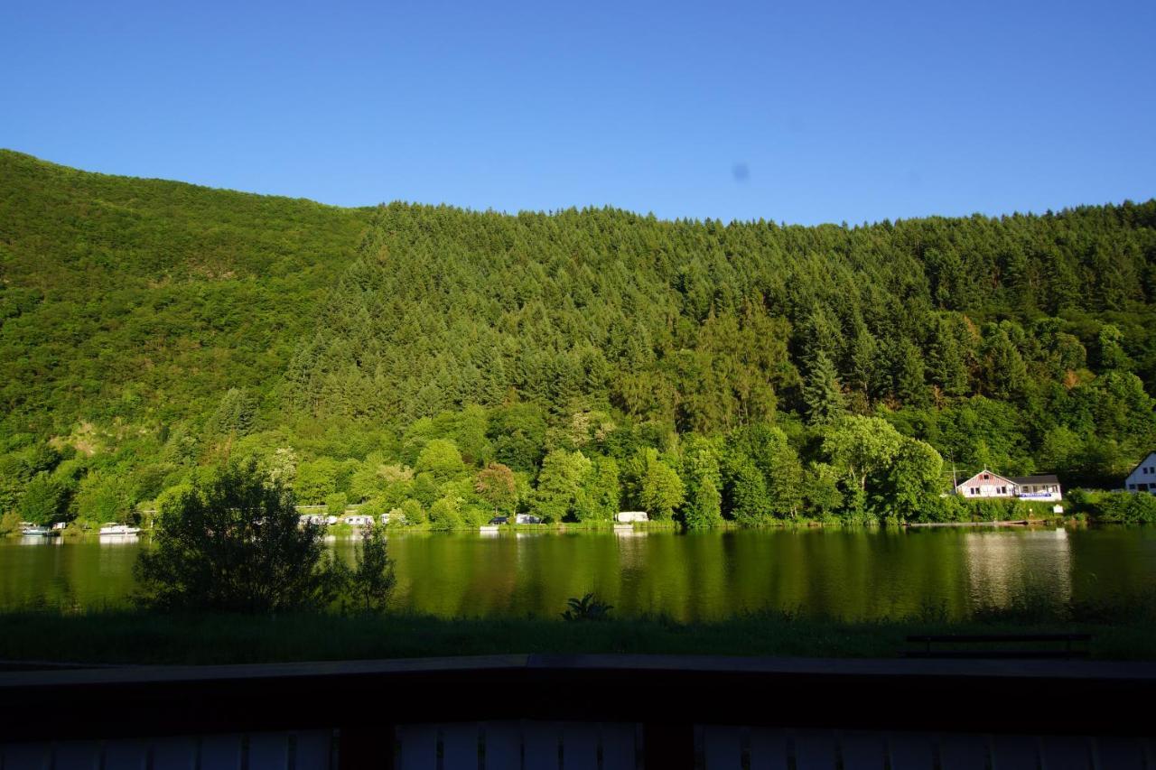 Altes Faehrhaus An Der Mosel Anno1633 Apartment Traben-Trarbach Bagian luar foto